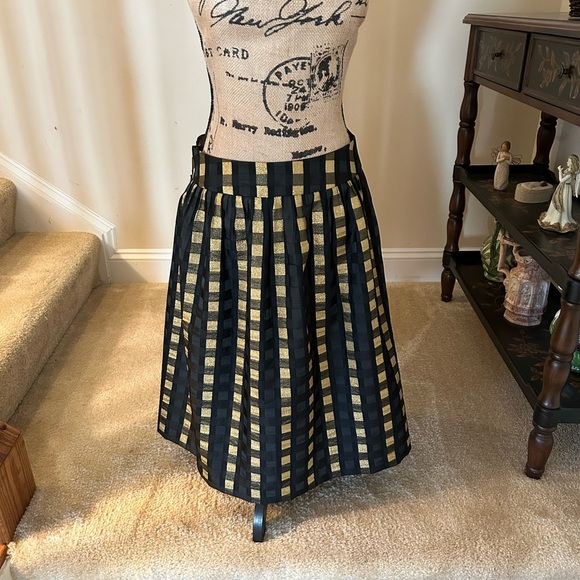 Ann Taylor skirt - Picture 1 of 4